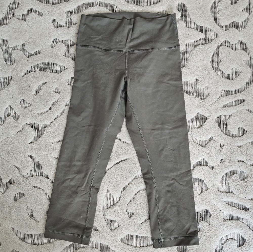 Lululemon capri leggings